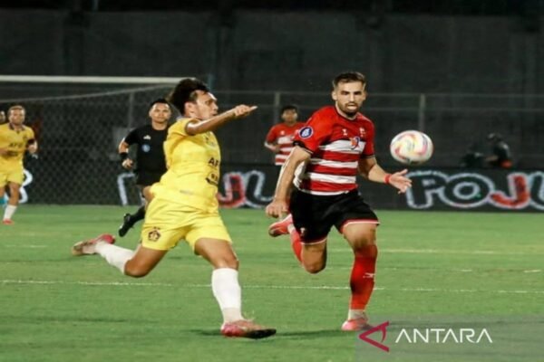 Madura United Menang 2-1 atas Persik di Bangkalan