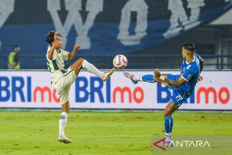 Persib Bandung Hanya Butuh Empat Poin untuk Mengamankan Gelar Juara