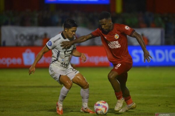 Persija Terlempar dari Empat Besar Usai Kekalahan 0-2 dari Semen Padang