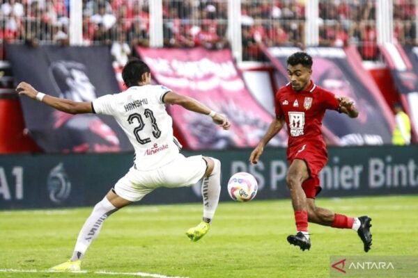 Berita Terbaru: Hansamu Yama Perpanjang Kontrak dengan Persija Jakarta